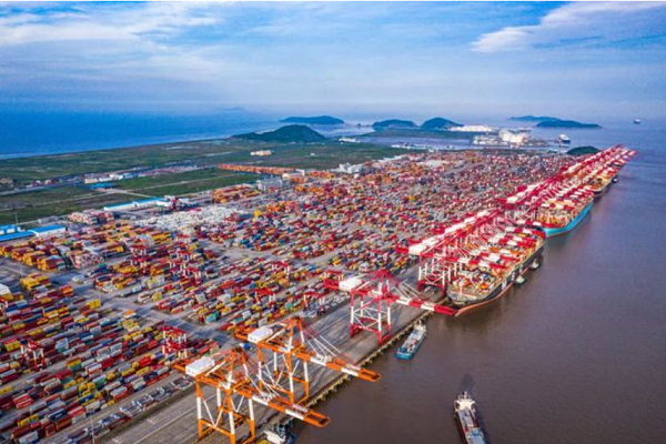 Shanghai-Port unter Epidemie Risikokontrolle: Schiffe sind nicht blockiert, aber Fracht kann nicht transportiert werden - Teil 1